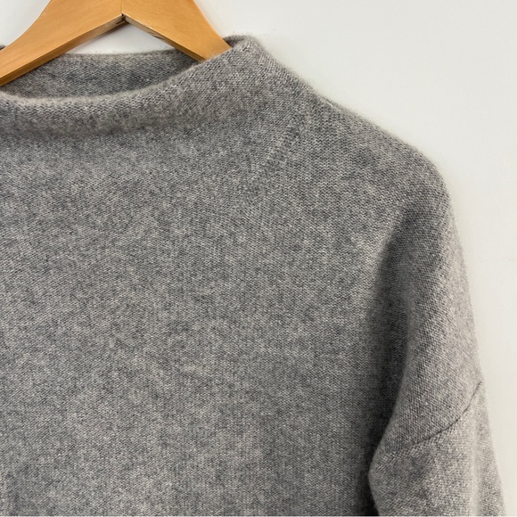 Vince Boiled Cashmere Funnel Neck Pullover Sweater Gray Size Medium - Picture 3 of 11